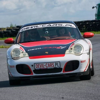 Jazda za kierownicą Porsche 911 po torze (3 okrążenia)